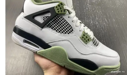 AQ9129-103 AQ9129-103 Jordan Retro Seafoam 4 0512